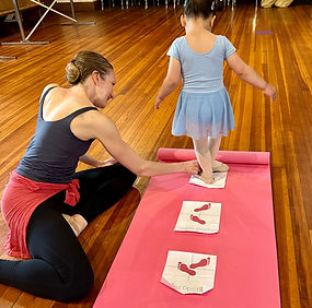 Laura Di Orio with a young ballet student..jpg