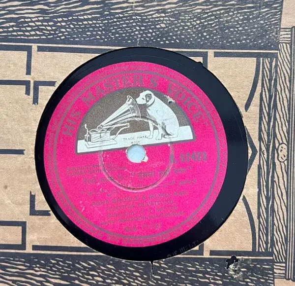 Tumsanakim Dekha - Hindi  Film Songs- 10"78 RPM Shellac record-HMV N.52423