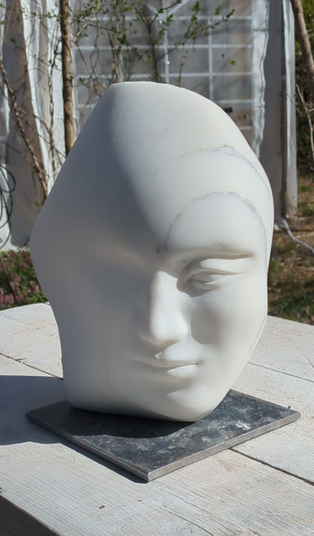 Anastasija Masalskaja Marble sculpture 2025
Bardiglio and carrara marble School of Sculpture Berlin