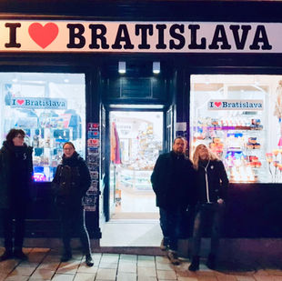 #9 - Schnaps mit Kefir, Glatteis und LED Leinwand