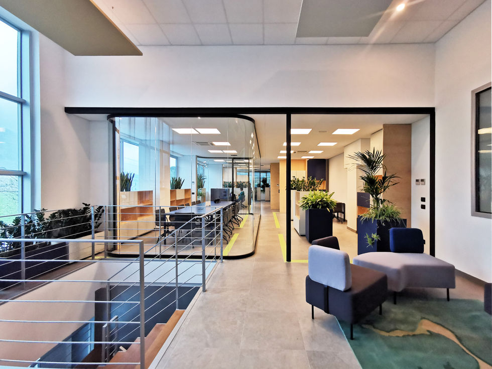 uffici caviterm - pareti in vetro - arredi modulari su misura - design labzona