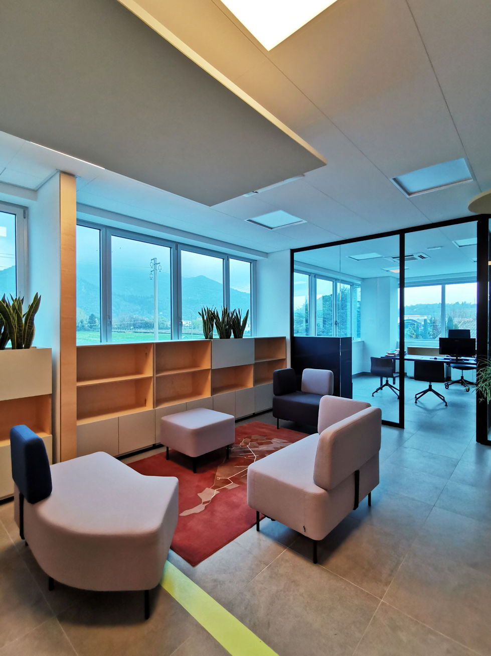 uffici caviterm - pareti in vetro - arredi modulari su misura - design labzona