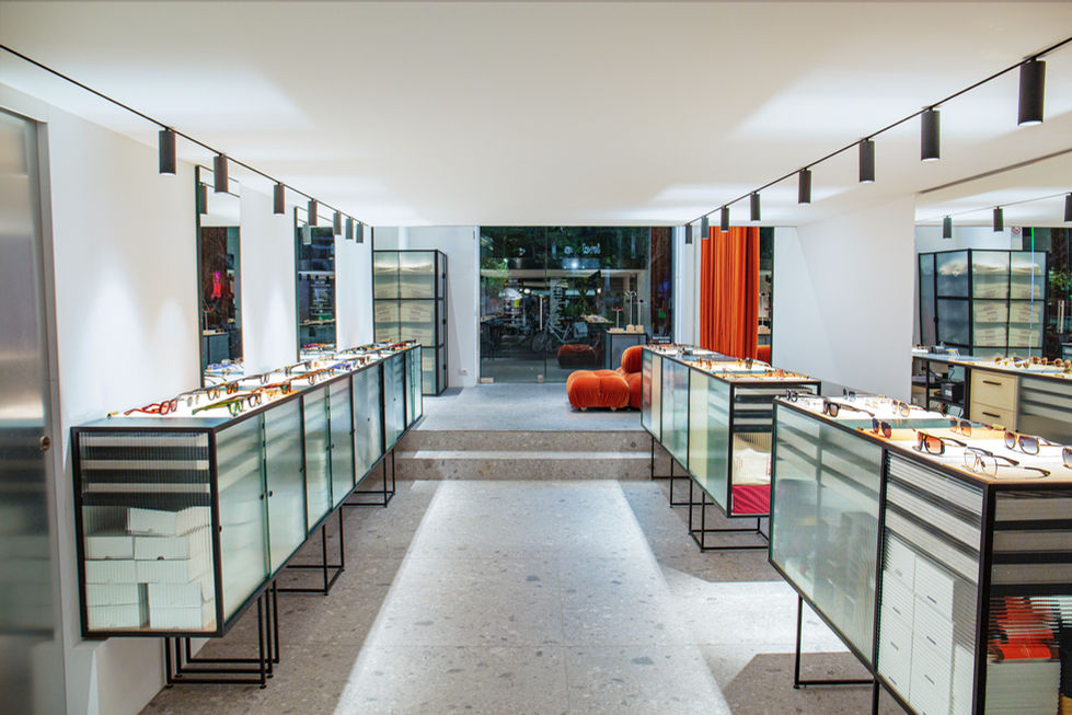 indice forte dei marmi - ottica - negozio di occhiali - vetro tessuti texture graniglie