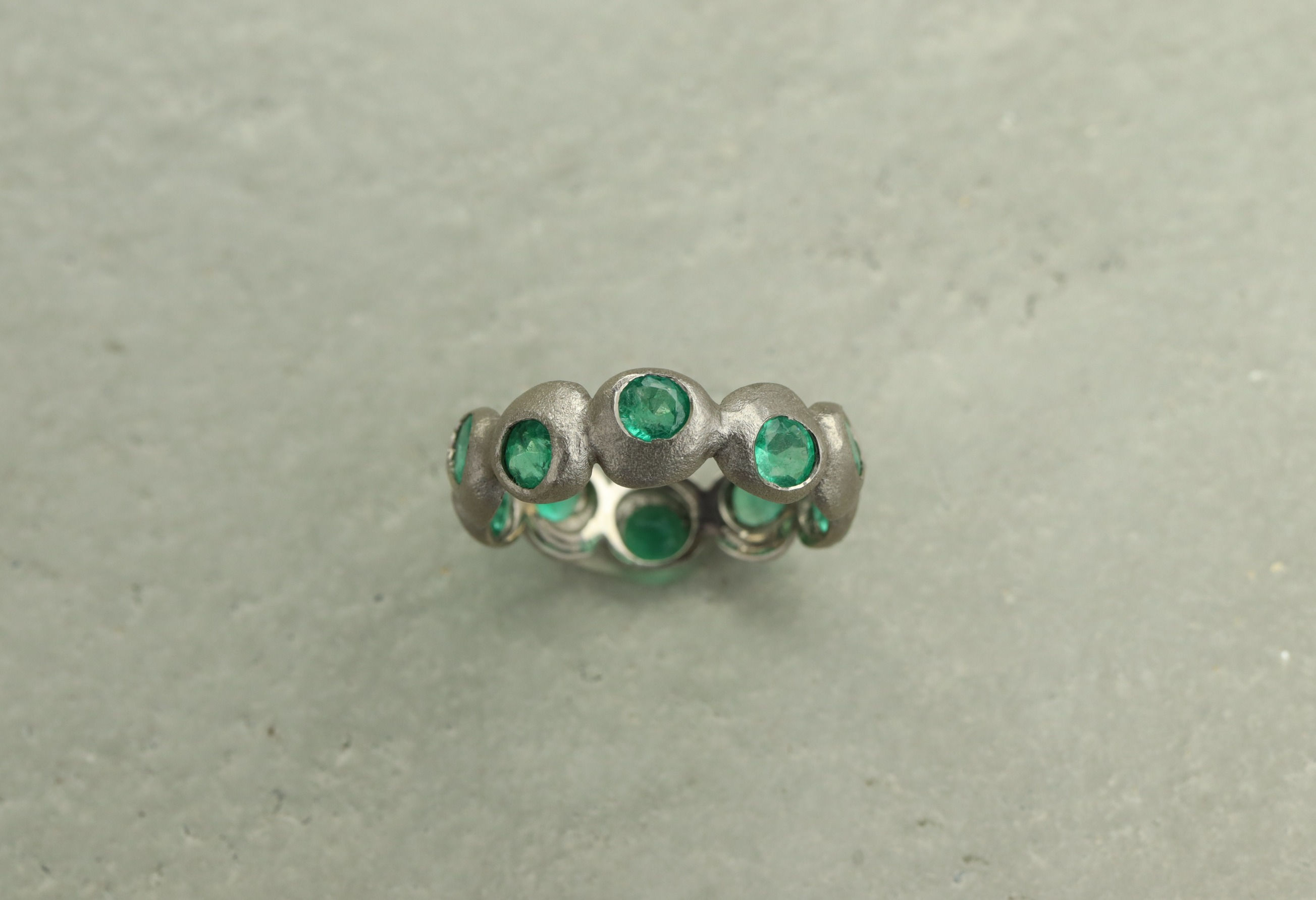 Ring I Kollektion Shell Smaragd