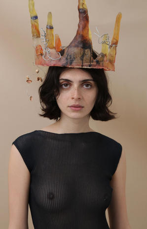 Crown shoot with Daphne Milner