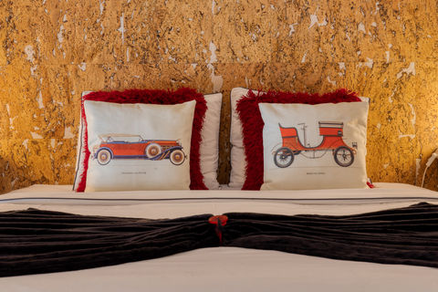 Room "Red Corky"