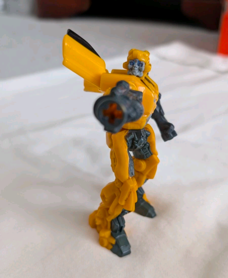 Transformers Bumble Bee 2010 McDonald’s Happy Meal Action Figure