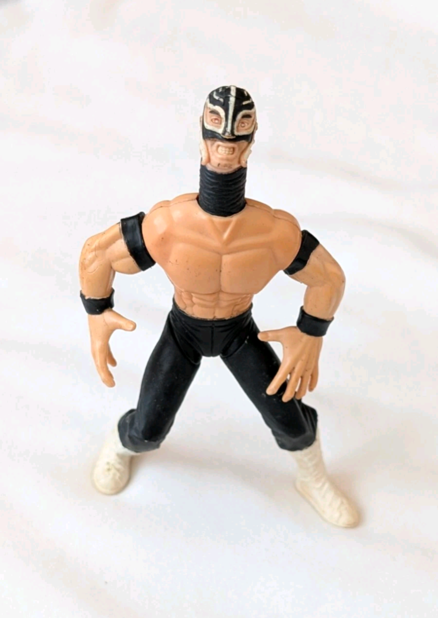Wrestling Action Figure 1999 WCW Masked Head Raises Toy Biz Inc China
