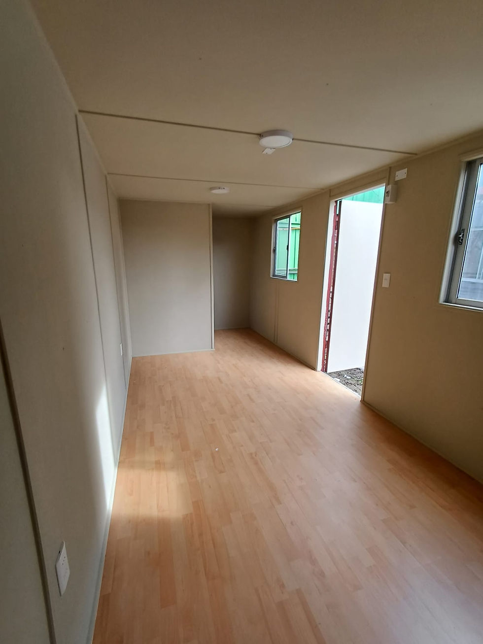 Miniatura: Oficina modular de 20 pie con medio baño