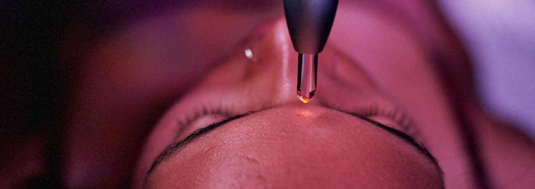 AccuLightWellness.com omarian atman, accu light wellness, biophotons, color therapy, acupuncture, depression, migraines,