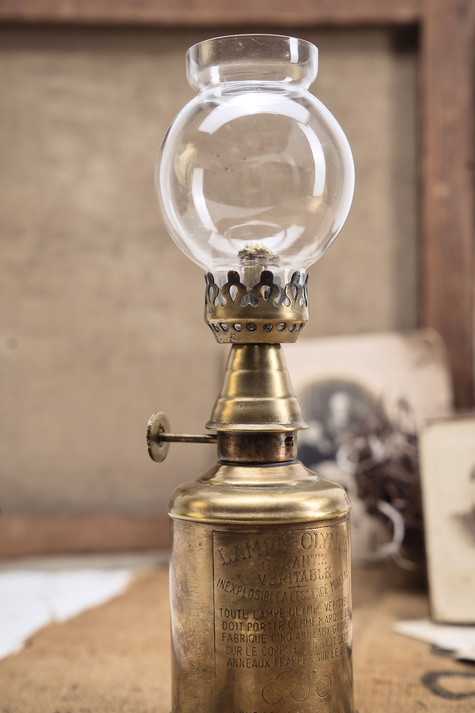 Thumbnail: French Antique Pigeon Lamp