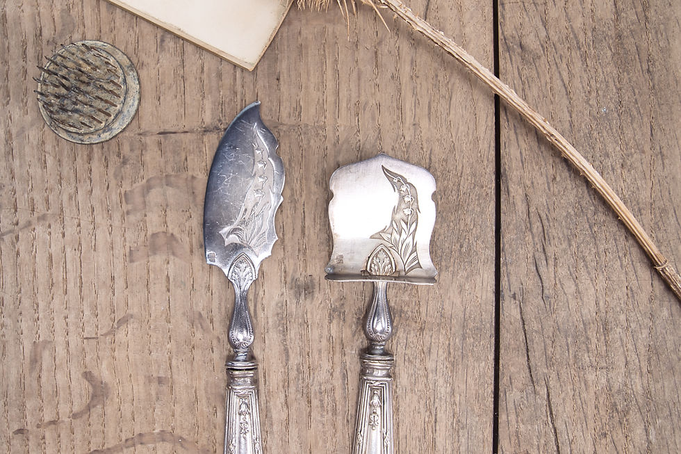 Thumbnail: Antique Silver Cheese Serving Set