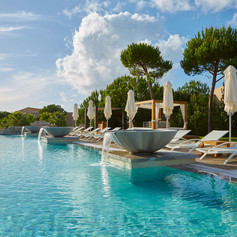 Now Boarding-Griekenland-The Westin Resort Costa Navarino-Westin Pool-min.jpeg
