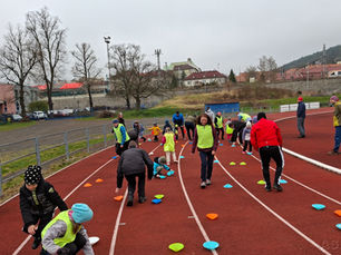 Třetí trénink „Atletiky pro rodinu“ na stadionu ASK Děčín!