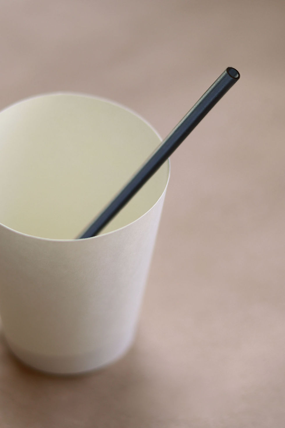 Straw & coffee-cup made from traceless®