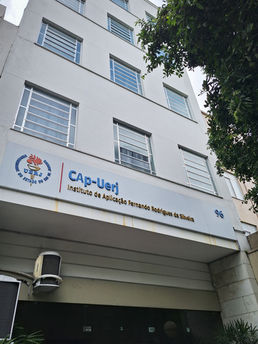 Professora do Colégio de Aplicação da UERJ em 2026
