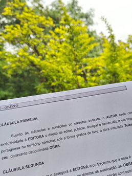 Contrato assinado com a editora Patuá
