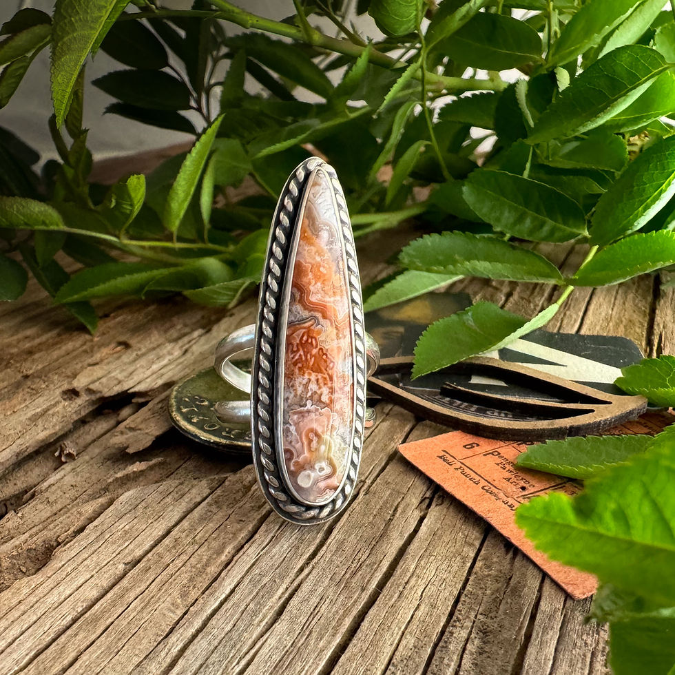 Thumbnail: Crazy Lace Agate Talon Ring