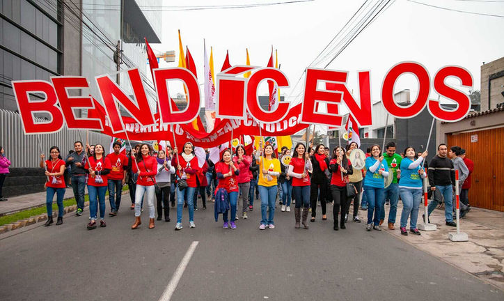 jovenes felices pro ecclesia sancta