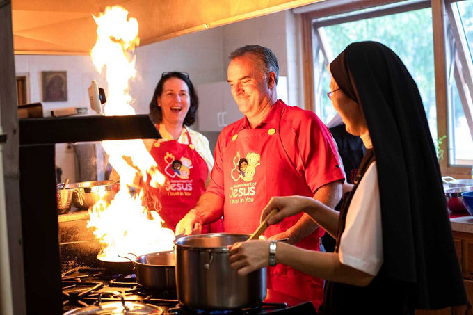 cocina-flameado-religiosa-alegria-fuego