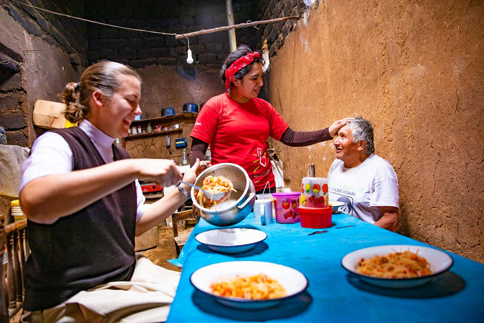 pro ecclesia sancta novicia misiones comida preparada pobreza