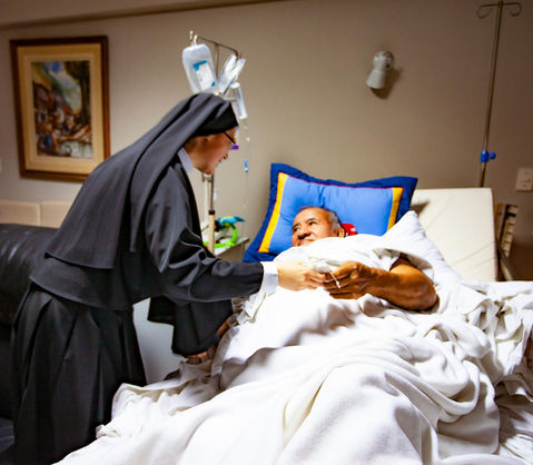 pro ecclesia sancta enfermo religiosa visita consuelo