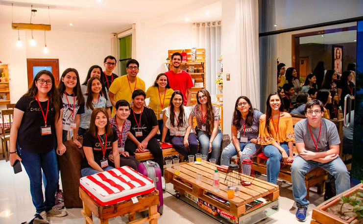 jovenes felices pro ecclesia sancta