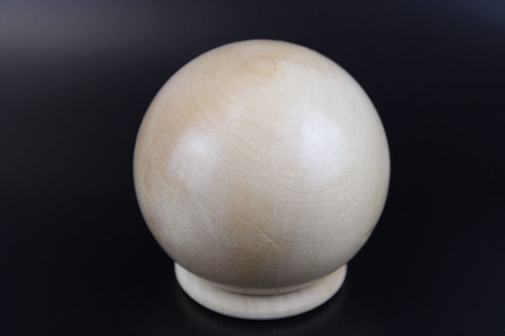 Miniature : boule ( sphère ) en bois d'érable sycomore