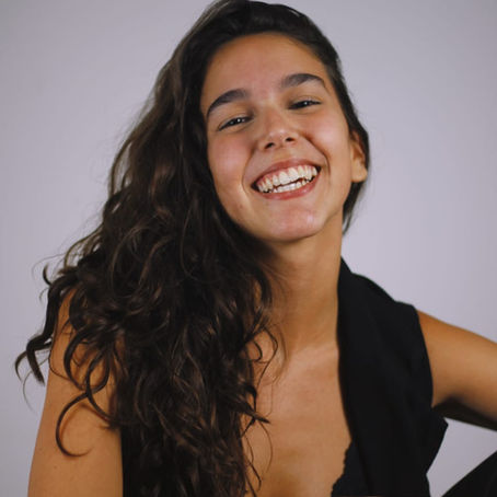 Beatriz Linhales nasceu da música e vive pelo teatro