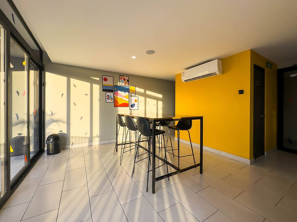 5 Star Millenial-Style Apartment