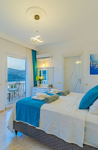 Villa Holu-bedroom 2-5.jpg