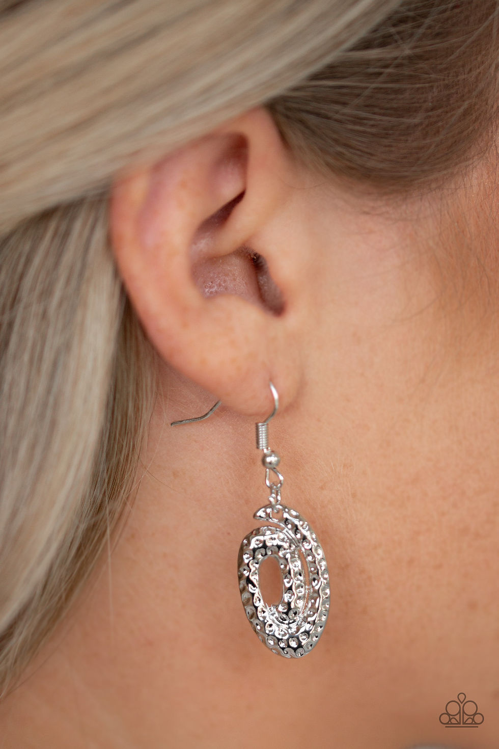 Thumbnail: Metro Mystique - Silver