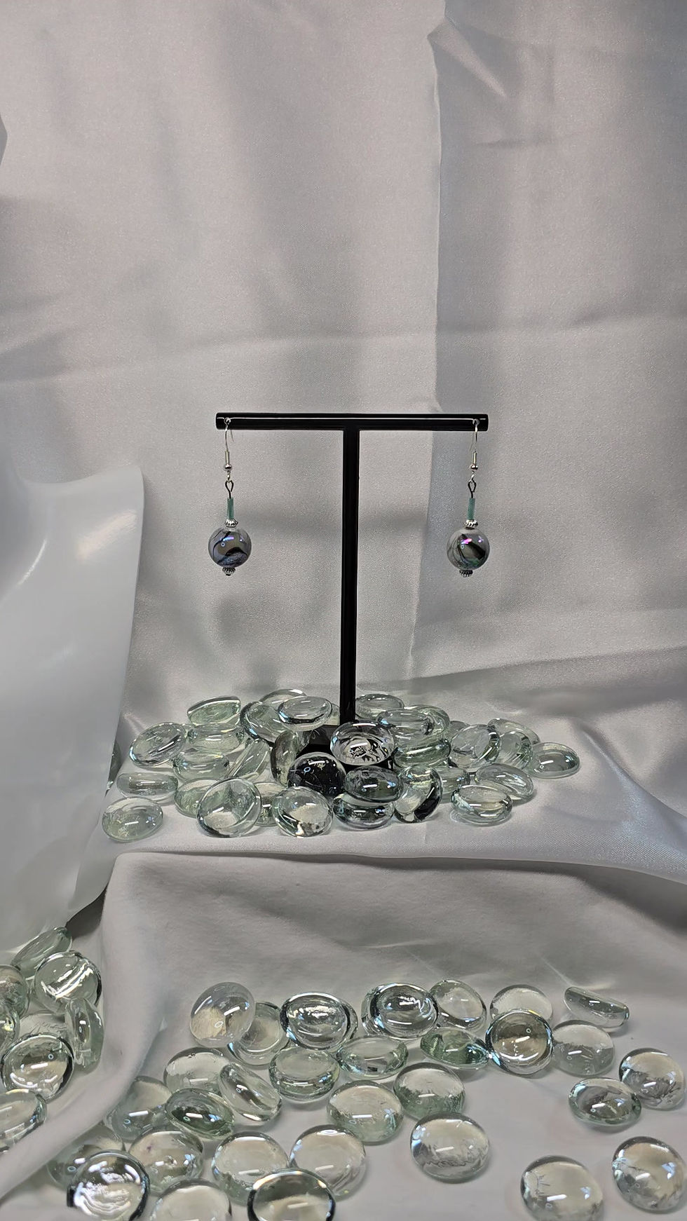 Thumbnail: Dangle Earrings - Swirled Bead