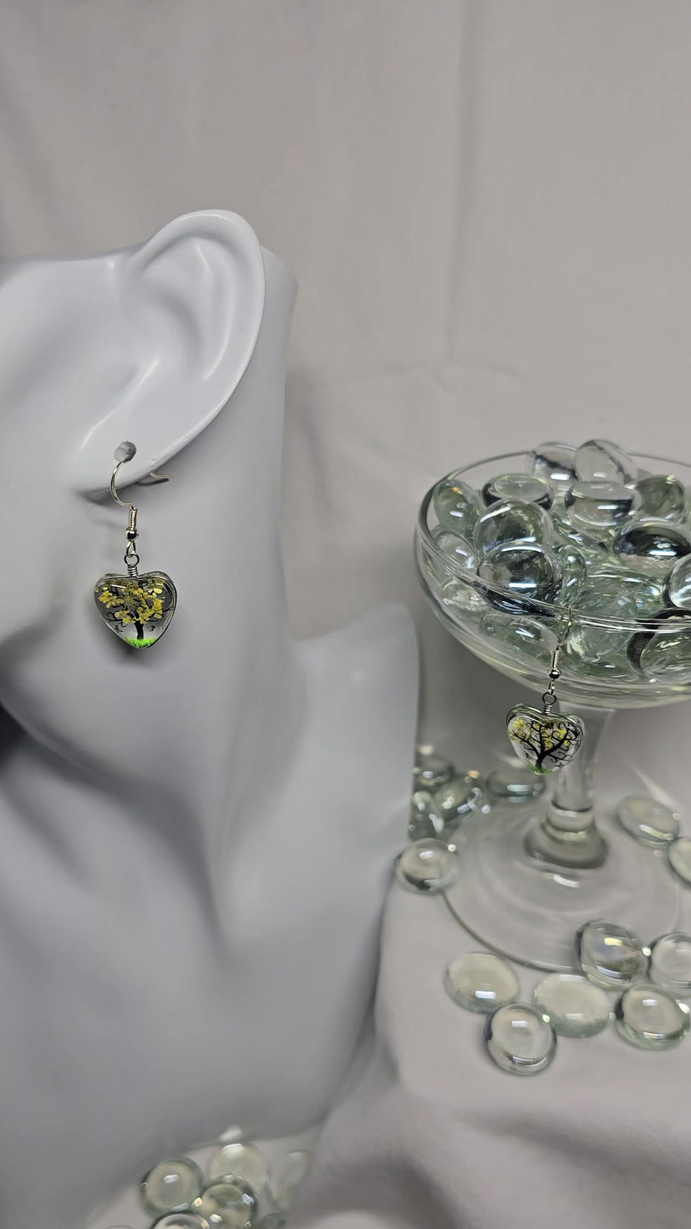 Thumbnail: Dangle Earrings - Dried Flower (Heart) in Resin