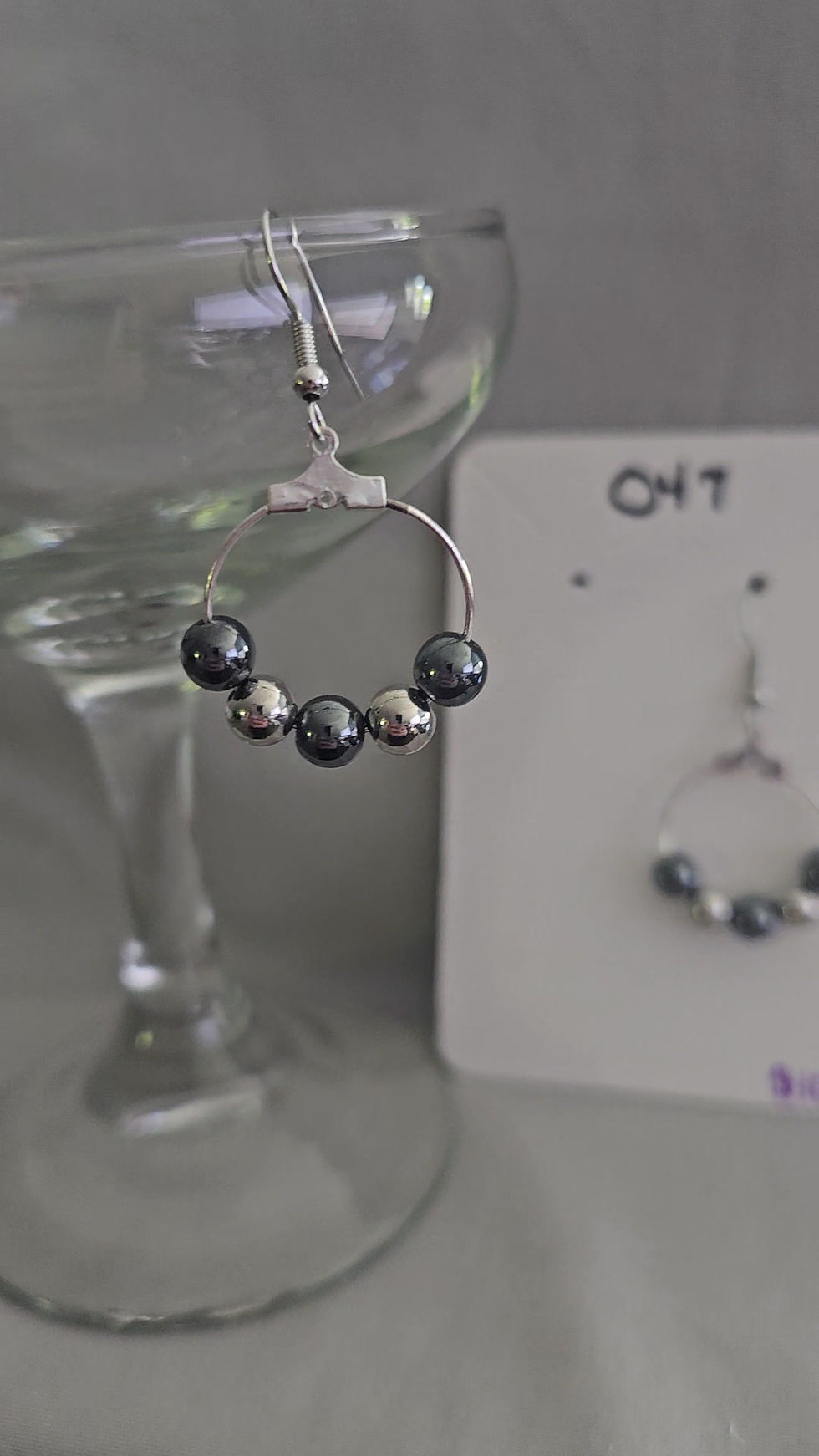 Thumbnail: Hoop Earrings with Natural Stone - Metallic (Hematite)