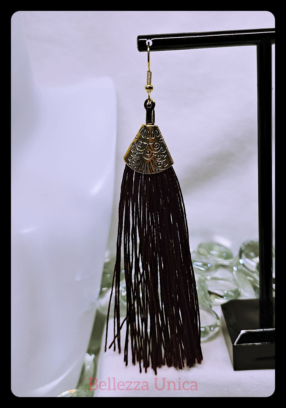 Thumbnail: Tassle Earrings: Burgandy