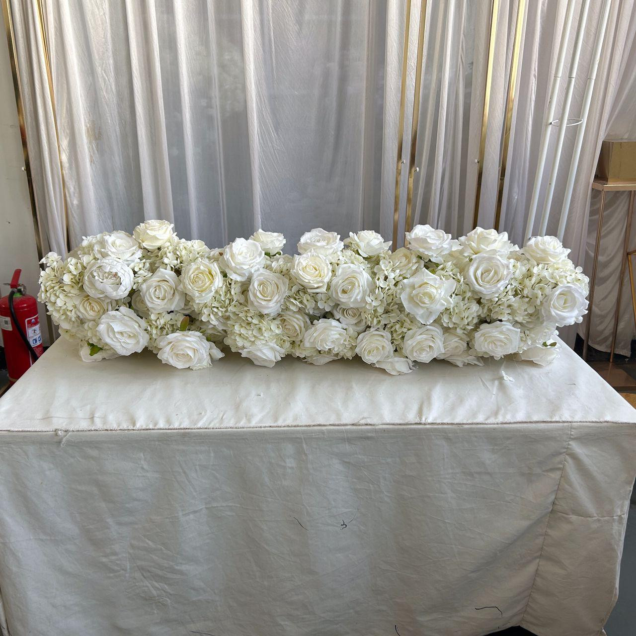 1m Thick floral arrangement