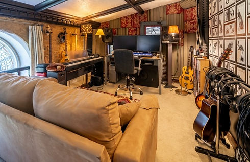 Church House Hut Studio Creative Retreat Packages Melton Mowbray