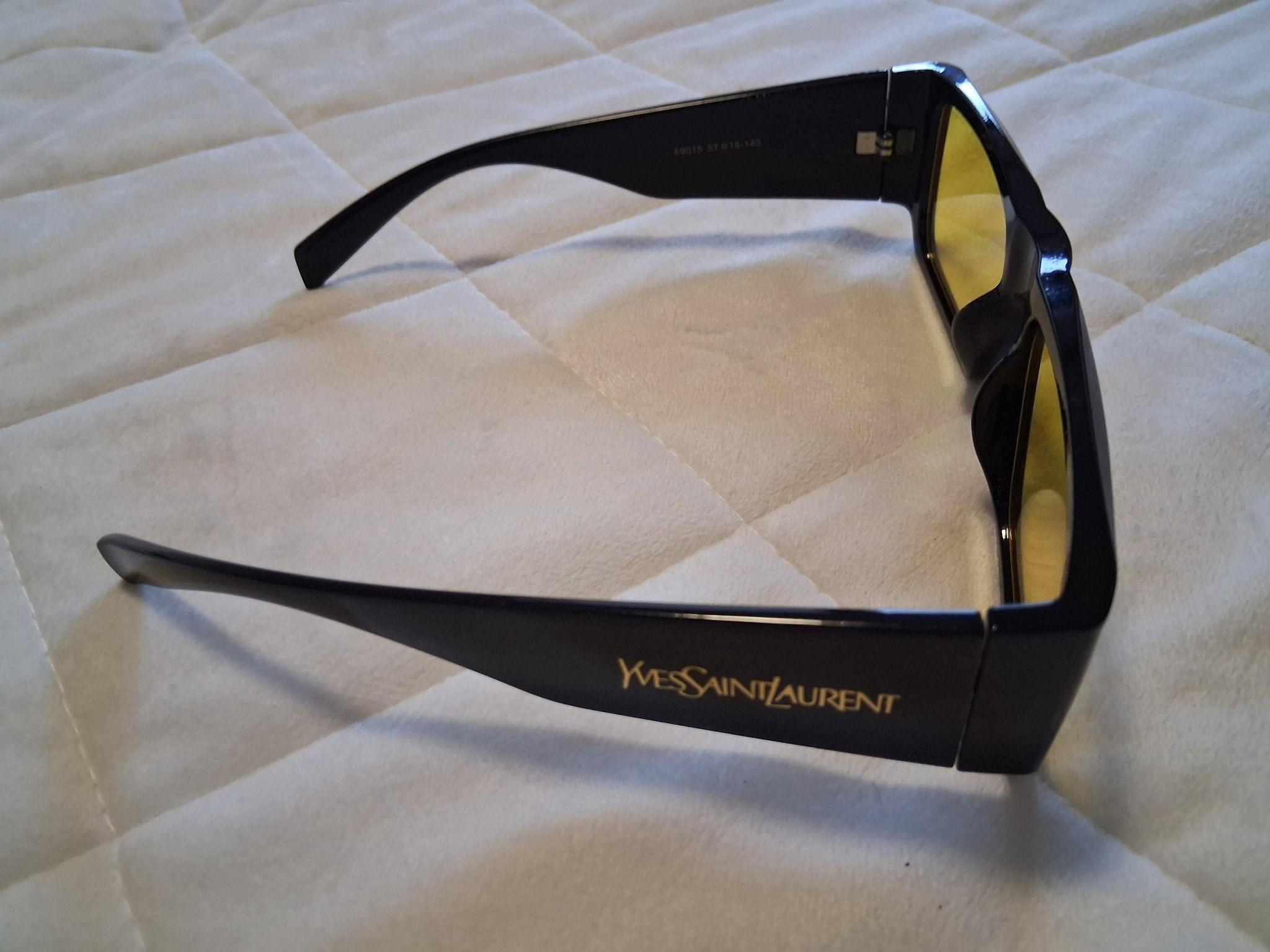 YVES ST LAURENT