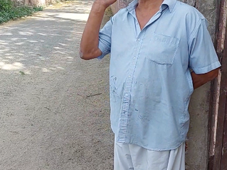 Humans of Agra. Ps- walking in the present of past!