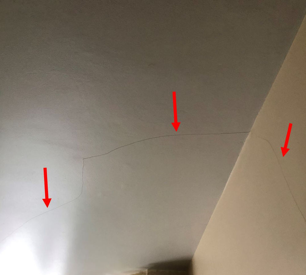 Subsidence Cracks vs Hairline Cracks
