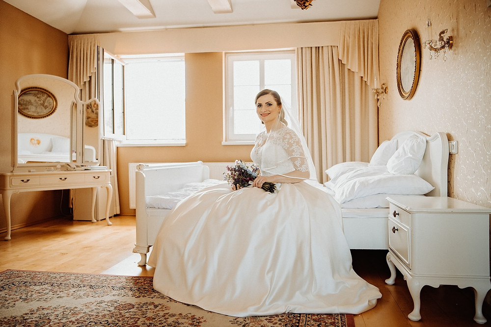 how to look good in your wedding photos