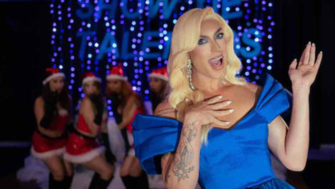 Com Aretuza Lovi, Espaçolaser aposta na nostalgia de Meninas Malvadas para conquistar o Natal