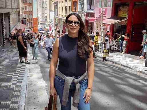 Paris Filmes divulga fotos de Karla Sofía Gascón em city tour pela cidade de São Paulo