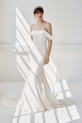 Ellis Bridals
GIGI
UK12
Ivory
Was £1409
Now on SALE £950
Js Couture Marylebone London