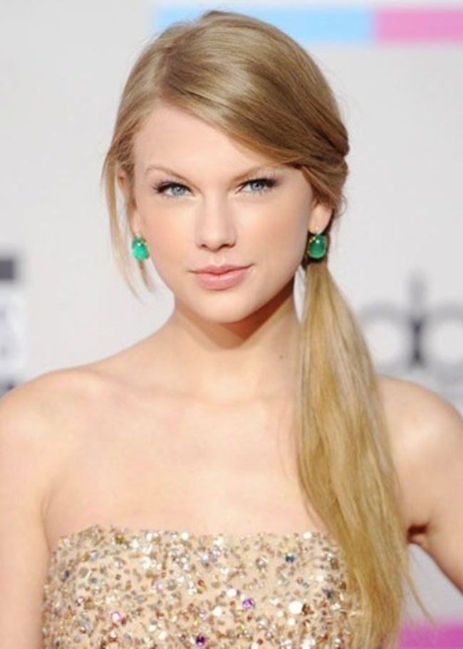 Side Ponytail Hairstyle