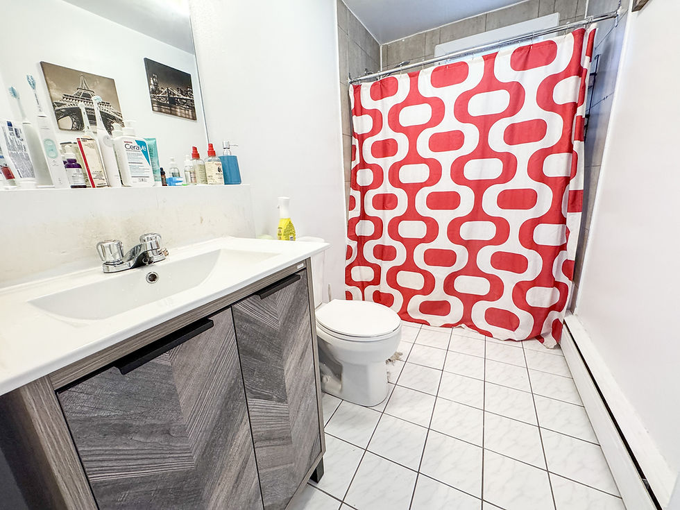 Miniature : JUILLET- Beau 5 1/2 - Sainte-Foy -