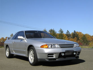 【不敗神話のR 日本のスポーツカーを代表する BNR32 スカイラインGT-R】旧車・ネオクラ車は当社にお任せください!