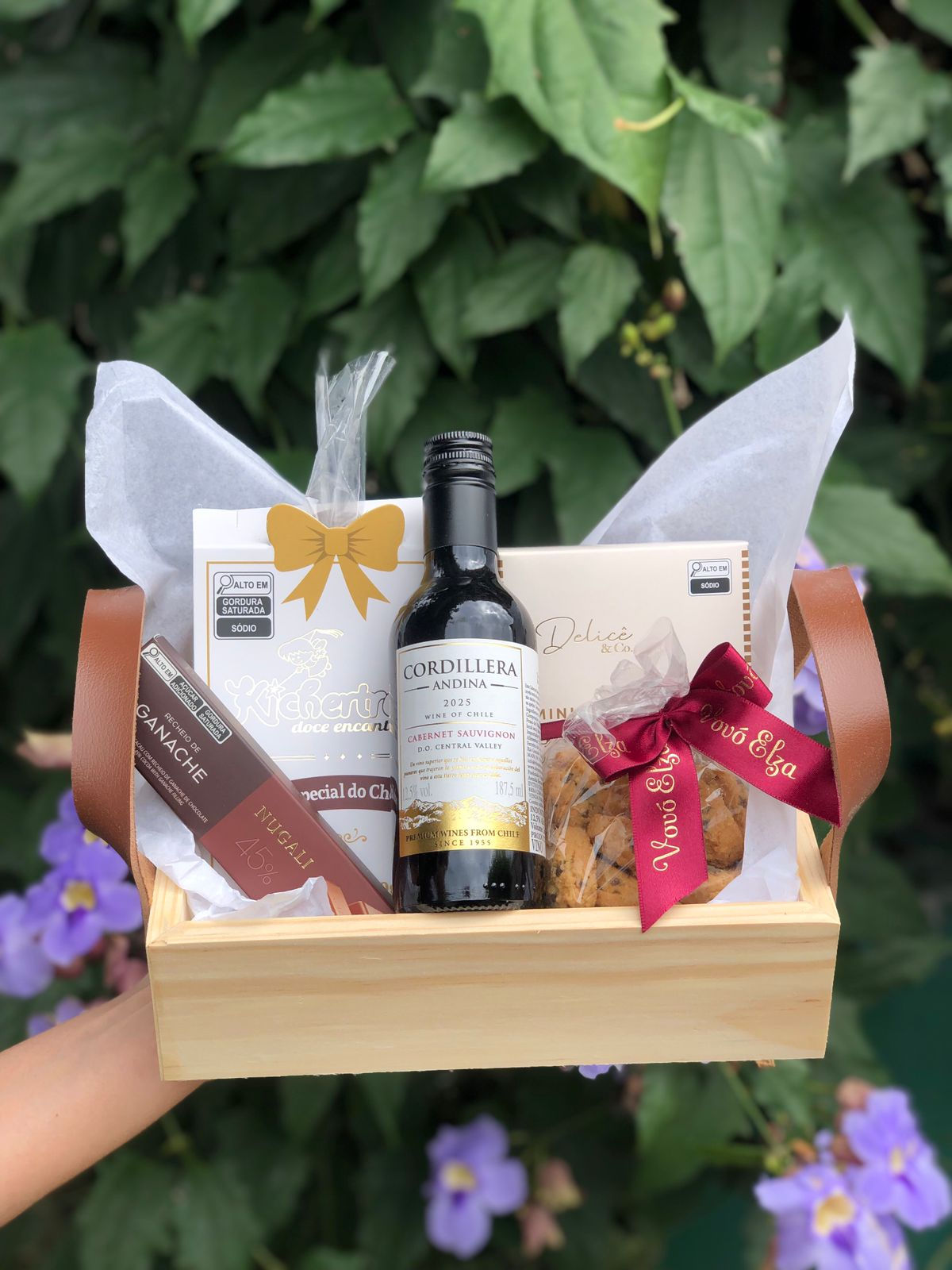 Cesta um Mimo com Mini Vinho