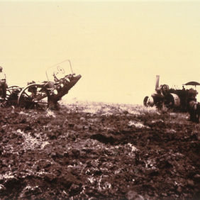 tractor and plow 2-Iwanaga.jpg